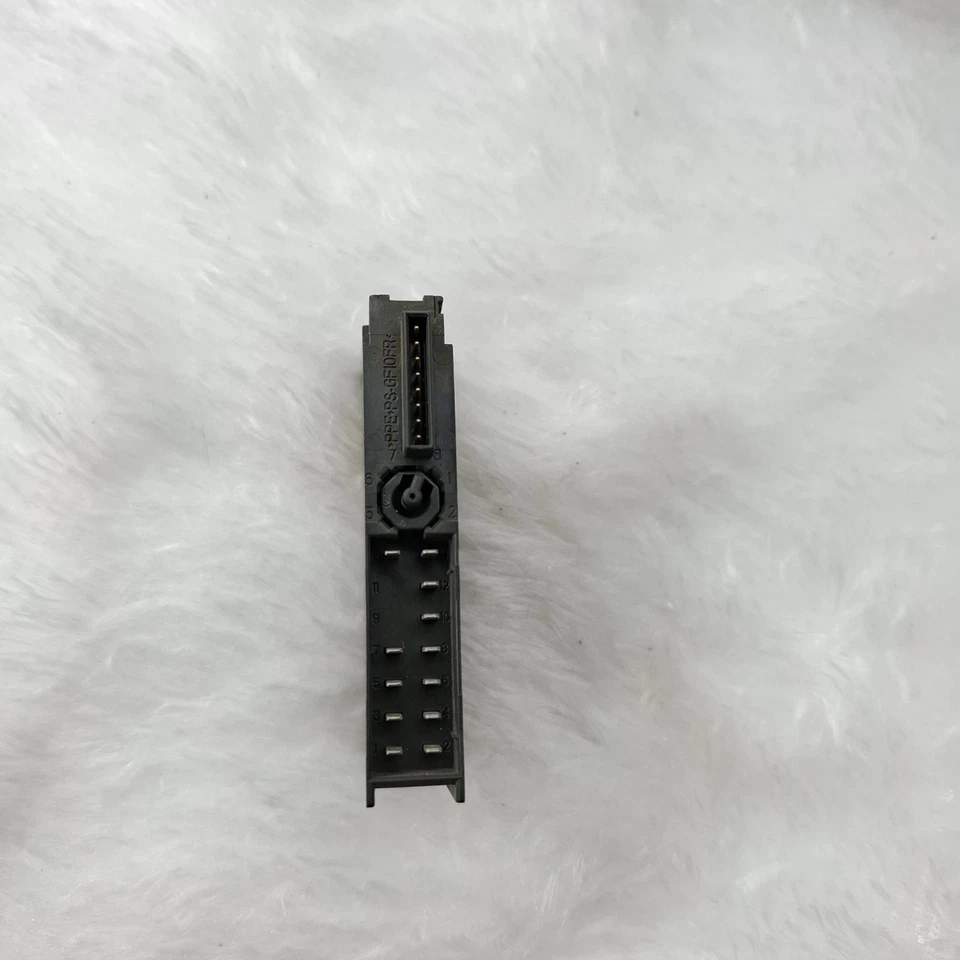 SIEMENS SIMATIC S7 6ES7 132-4BD32-0AA0 DIGITAL OUTPUT MODULE 6ES71324BD320AA0